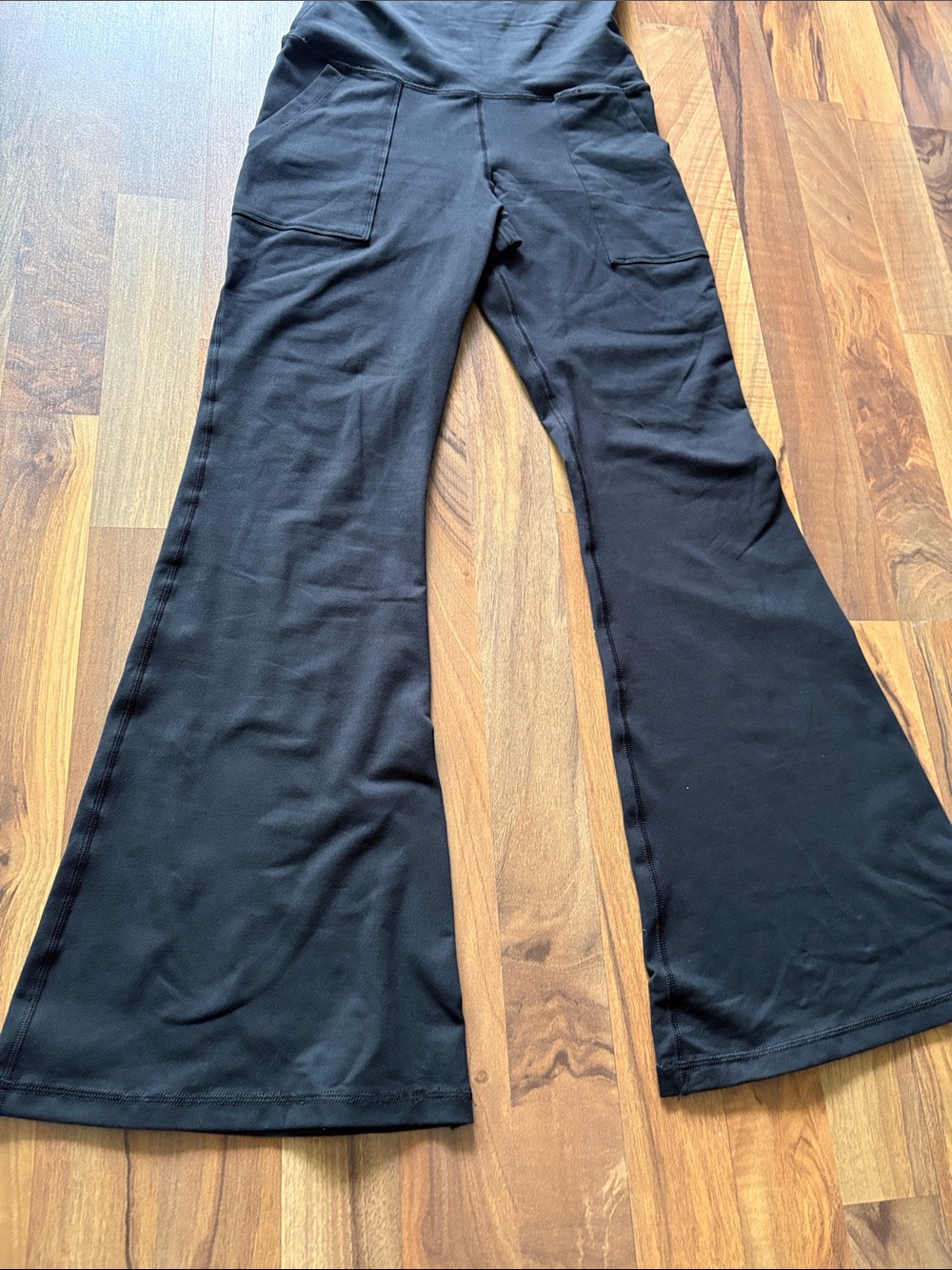 aerie Woman’s Black High-Rise Flare Yoga Pants Size S - Picture 5 of 15